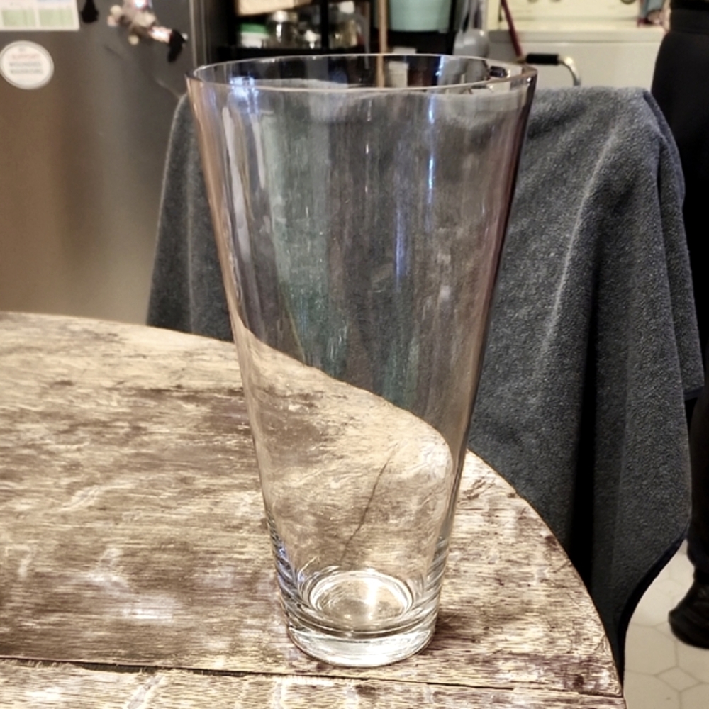 Elegant Fritz and Floyd Crystal Vase